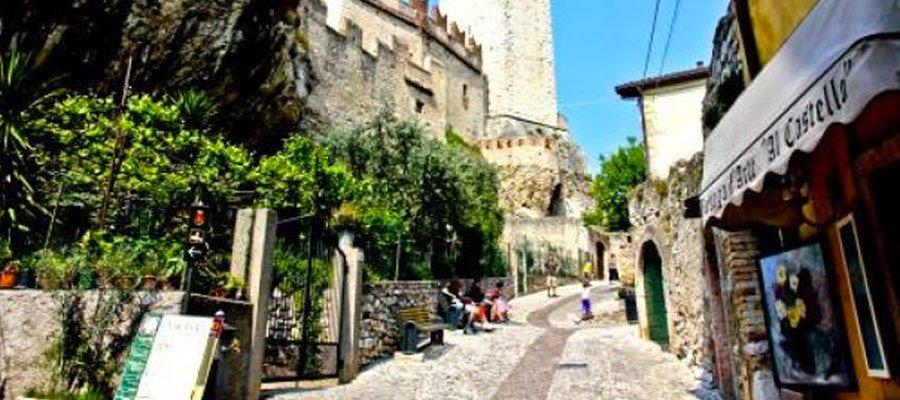 Boat Garda Tour - Malcesine